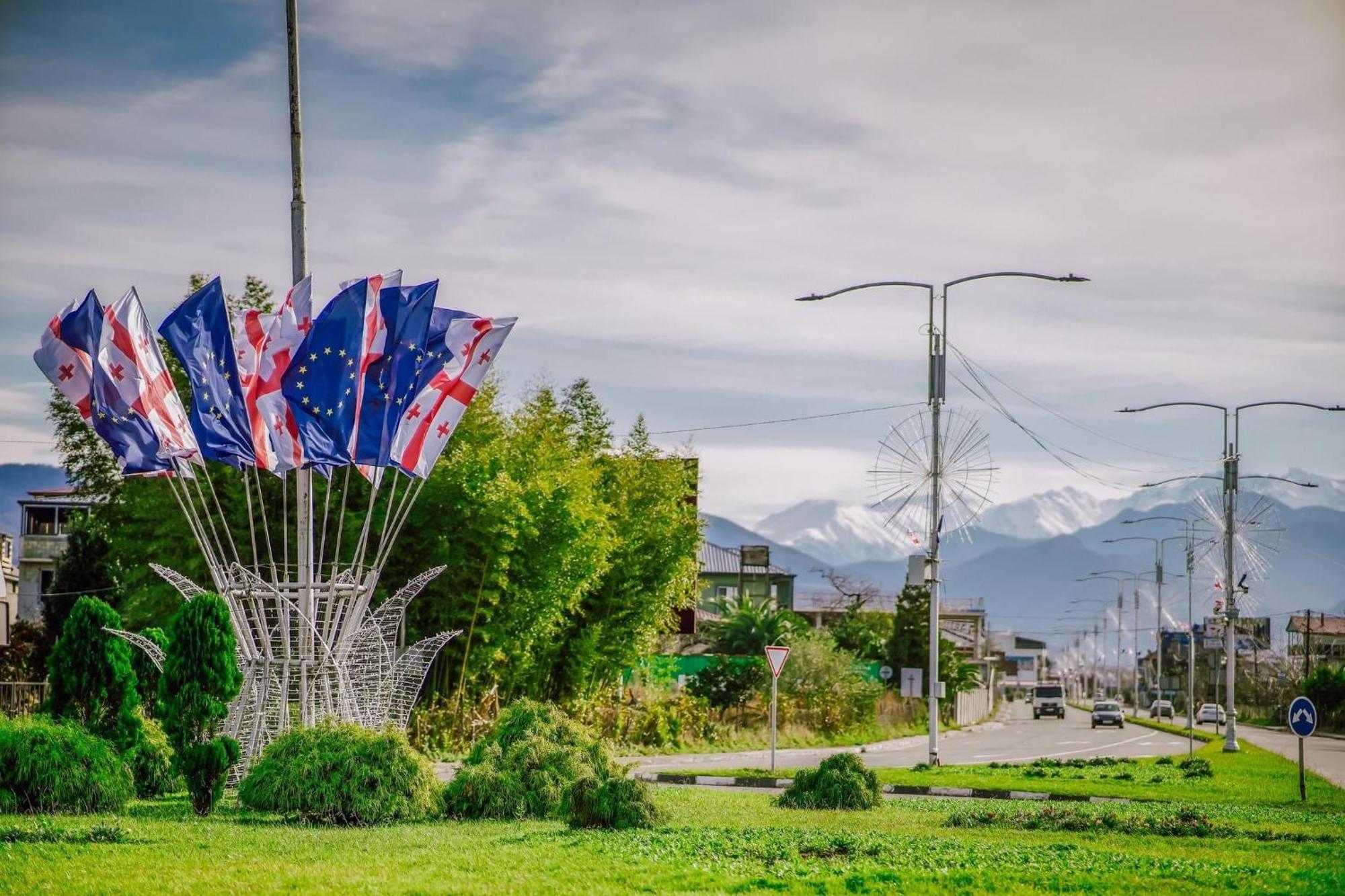 Batumi Orbi City Apart Hotel Exterior foto